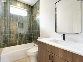 Photo #6: 24681289 Listing