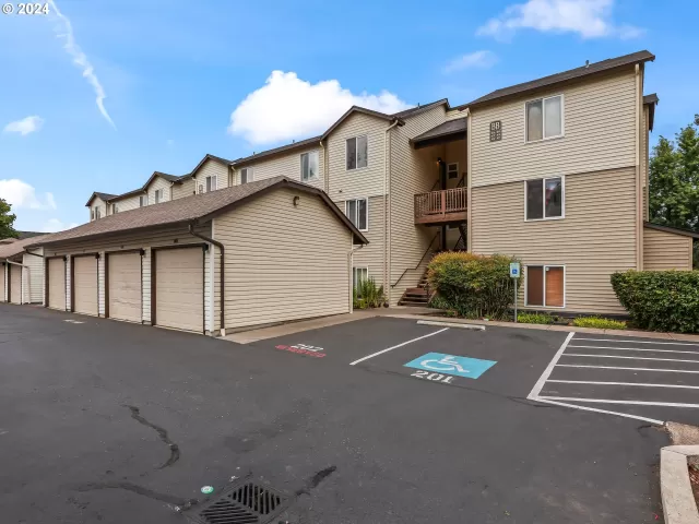 MLS: 24681415 Condo For Sale