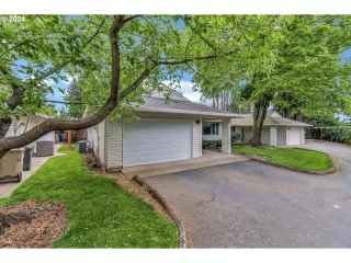 Photo #2: 24681430 Listing