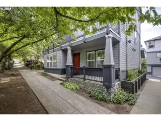 Photo #1: 24681834 Listing