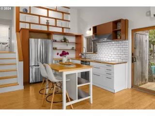 Click for more information on MLS # 24682794 : 6454 SW BARNES RD More Details about MLS # 24682794 : 6454 SW BARNES RD