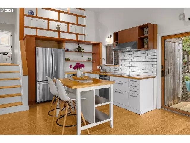 MLS: 24682794 Condo For Sale