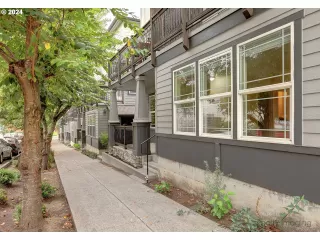 Photo #3: 24683381 Listing