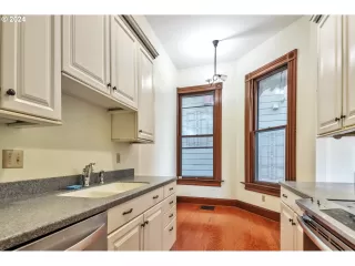 Photo #1: 24683578 Listing