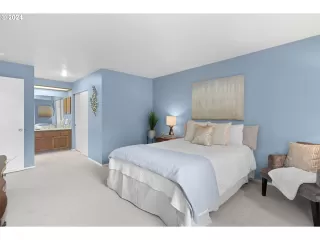 Photo #4: 24683965 Listing 