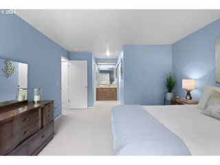 Photo #5: 24683965 Listing 