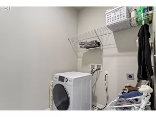 Photo #4: 246846896 Listing 