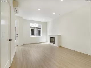 Photo #1: 24685143 Listing 