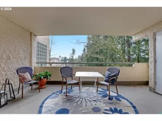 Photo #5: 24685816 Listing