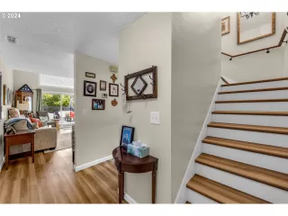 Photo #4: 24686414 Listing