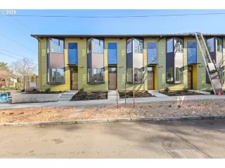 Photo #1: 24686461 Listing