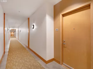 Photo #3: 24687566 Listing