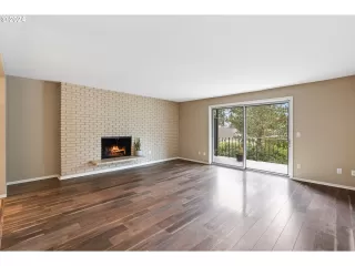 Photo #3: 24688326 Listing