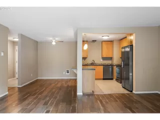 Photo #6: 24688326 Listing