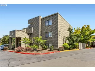 More Details about MLS # 24688437 : 5624 S RIVERSIDE LN 14