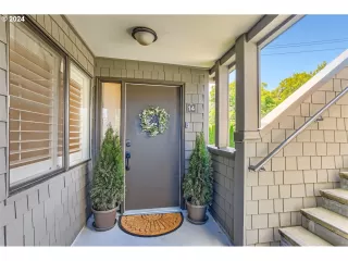 Photo #1: 24688437 Listing