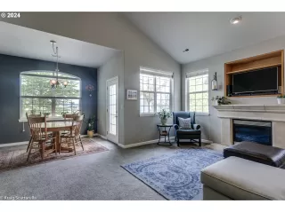 Photo #6: 24689478 Listing 