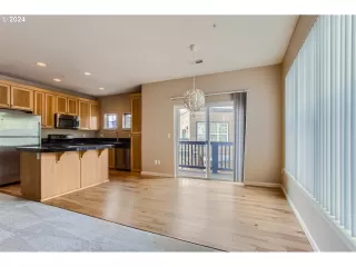 Photo #2: 24689683 Listing 