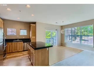 Photo #3: 24689683 Listing 