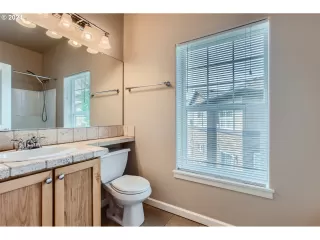 Photo #6: 24689683 Listing 