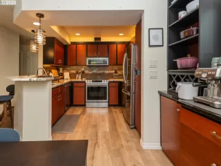 Photo #3: 24689762 Listing