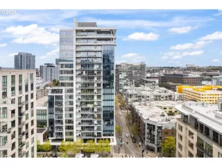 Photo #5: 24690076 Listing 