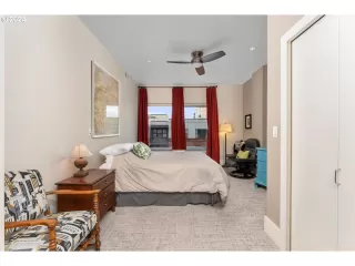 Photo #6: 24690076 Listing 