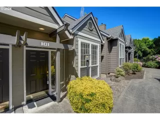 Photo #1: 24690549 Listing