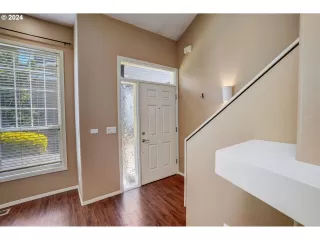 Photo #5: 24690549 Listing