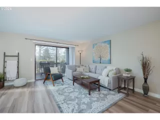 Photo #1: 24692201 Listing