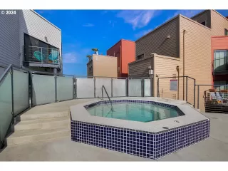 Photo #1: 24692237 Listing