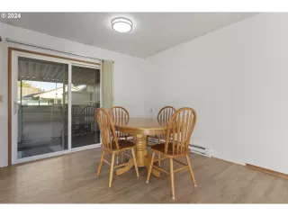 Photo #5: 24692421 Listing 