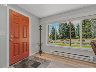 Photo #3: 24693401 Listing