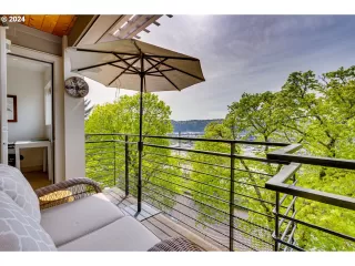 Photo #5: 24694218 Listing