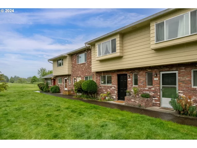 MLS: 24694748 Condo For Sale