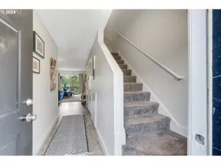 Photo #2: 24694748 Listing