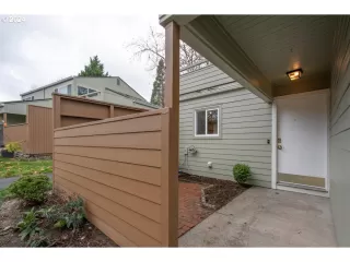 Photo #1: 24694775 Listing 