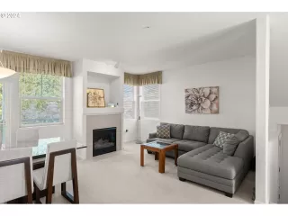 Photo #2: 24694779 Listing 