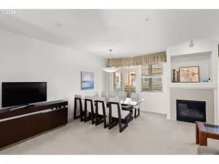 Photo #6: 24694779 Listing 