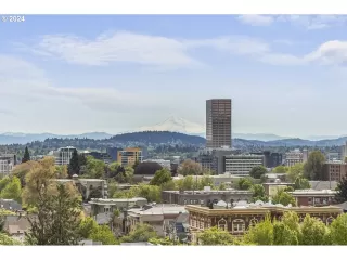 Photo #2: 24694986 Listing 