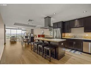 Photo #4: 24694986 Listing 