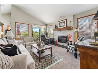 Photo #1: 24695177 Listing