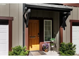 Photo #1: 24696851 Listing