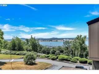 Photo #1: 24696880 Listing 