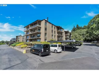 Photo #4: 24696880 Listing 