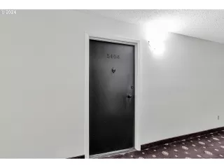 Photo #6: 24696880 Listing 