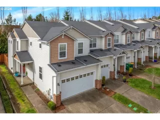 Photo #2: 24696932 Listing