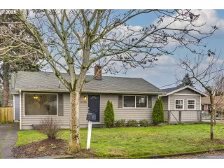 Photo #5: 24697007 Listing