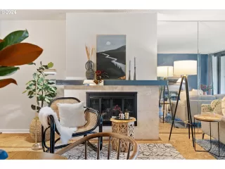 Photo #5: 24697450 Listing