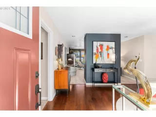 Photo #2: 24697976 Listing 